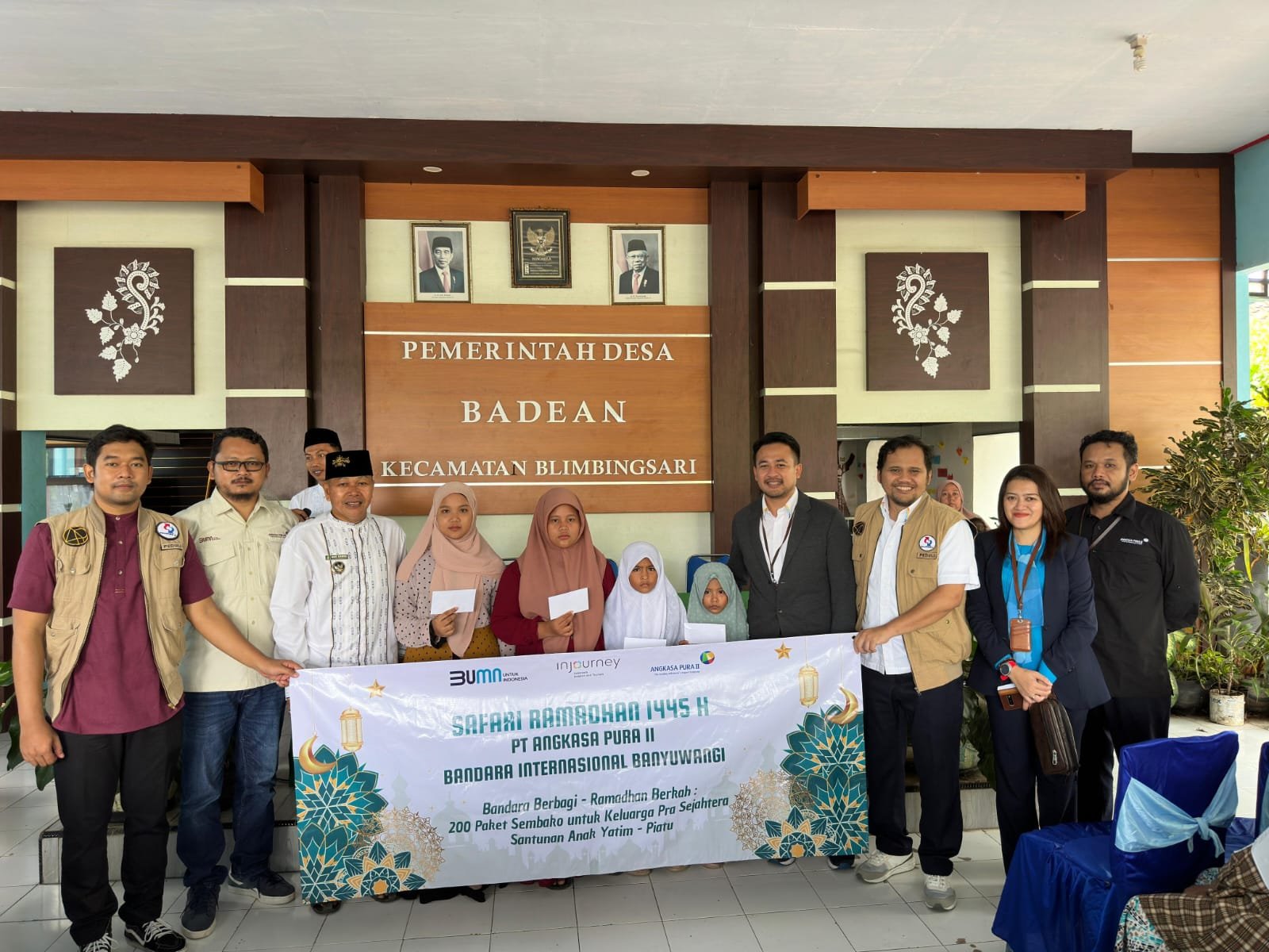 Angkasa Pura Berbagi, Bagikan Ratusan Paket Sembako dan Ratusan Santunan Anak Yatim