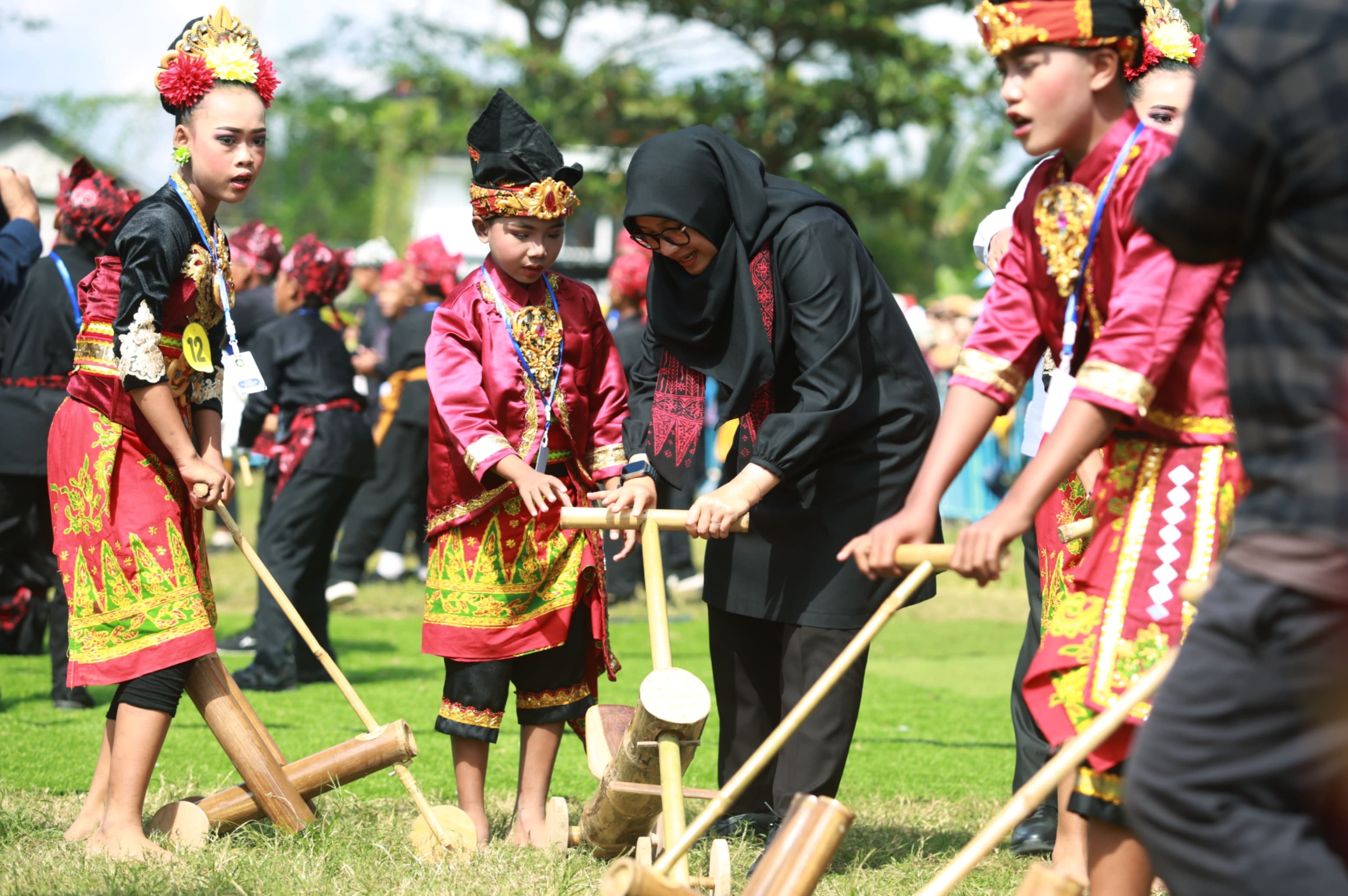 Kurangi Gadget, Banyuwangi Ajak Anak Bermain Permainan Tradisional