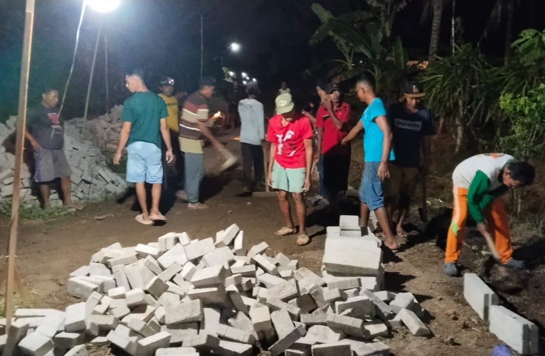 PT BSI Wujudkan Kepedulian Sosial Dengan Program Pavingisasi Bagi Desa Sumbermulyo