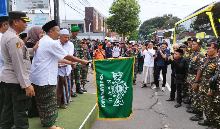 Rombongan Warga Nahdliyin Banyuwangi Berangkat ke Sidoarjo, Meriahkan 1 Abad NU 