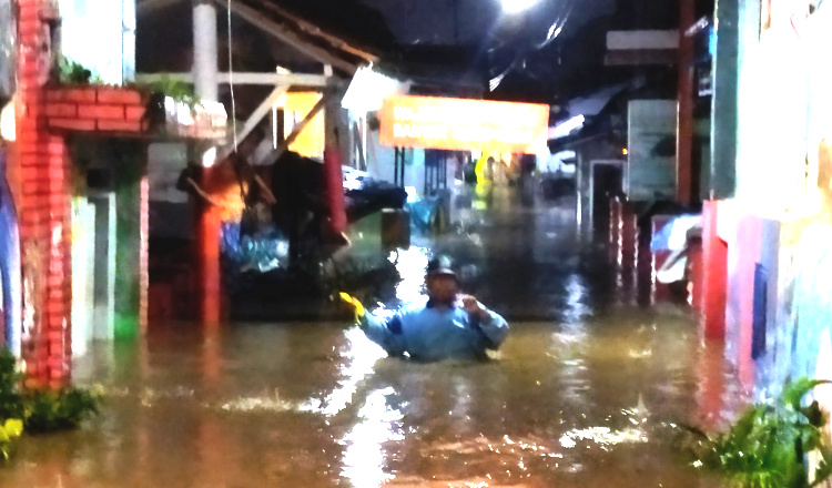 Banjir Rendam Puluhan Rumah di Banyuwangi