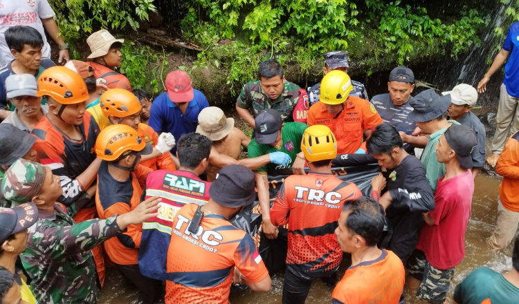 Warga Tertimbun Longsor di Banyuwangi Ditemukan Tak Bernyawa