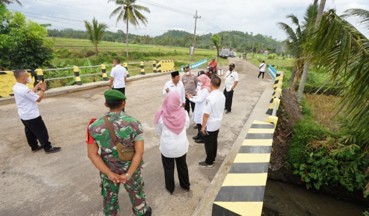 Bupati Banyuwangi Targetkan Pembangunan dan Perbaikan 31 Jembatan Tahun 2023