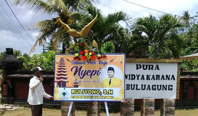 Ketua Golkar Banyuwangi Kirim Karangan Bunga Ucapan Hari Raya Nyepi di 40 Pura