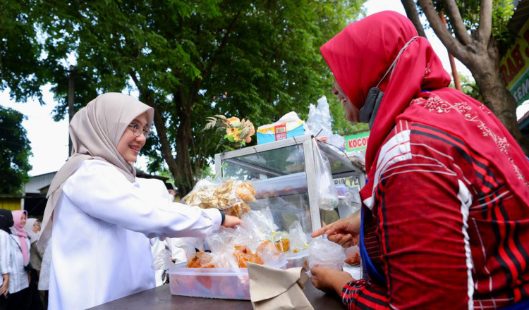 Kecamatan dan Desa di Banyuwangi Serantak Fasilitasi Pasar Takjil Ramadan