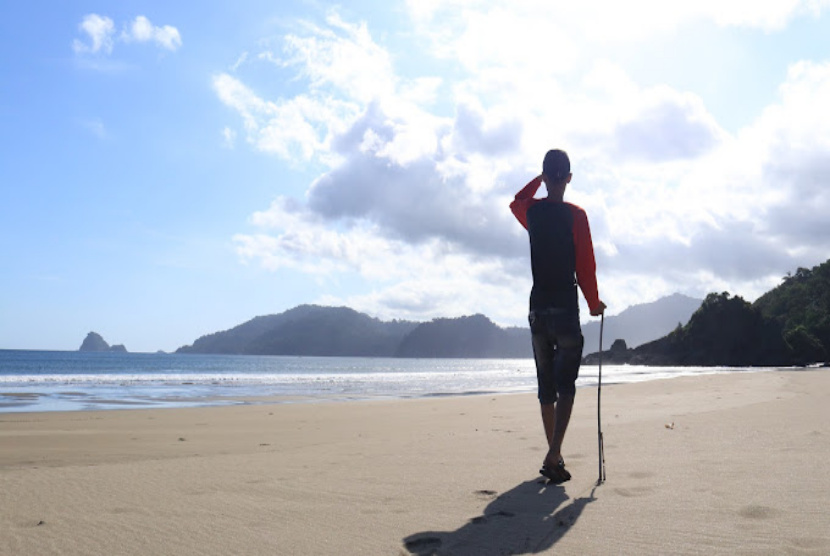 Wisata Pantai Poncomoyo Makin Ramai Pasca Diresmikannya Jembatan Kali Buyuk