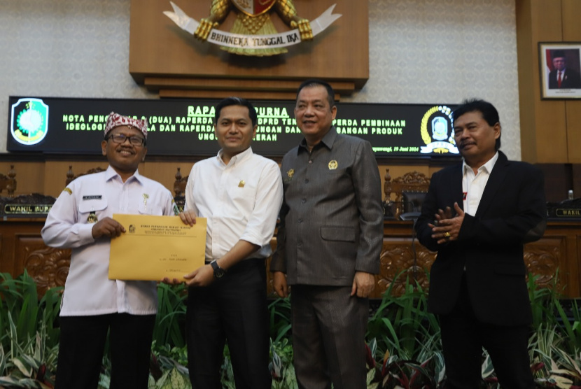 DPRD Banyuwangi Mulai Bahas Raperda Pembinaan Ideologi Pancasila dengan Eksekutif 