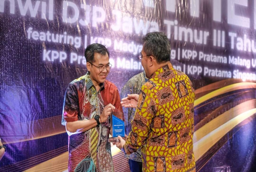 PT BSI Operator Tambang Emas Banyuwangi Terima Penghargaan dari Kanwil DJP Jatim III