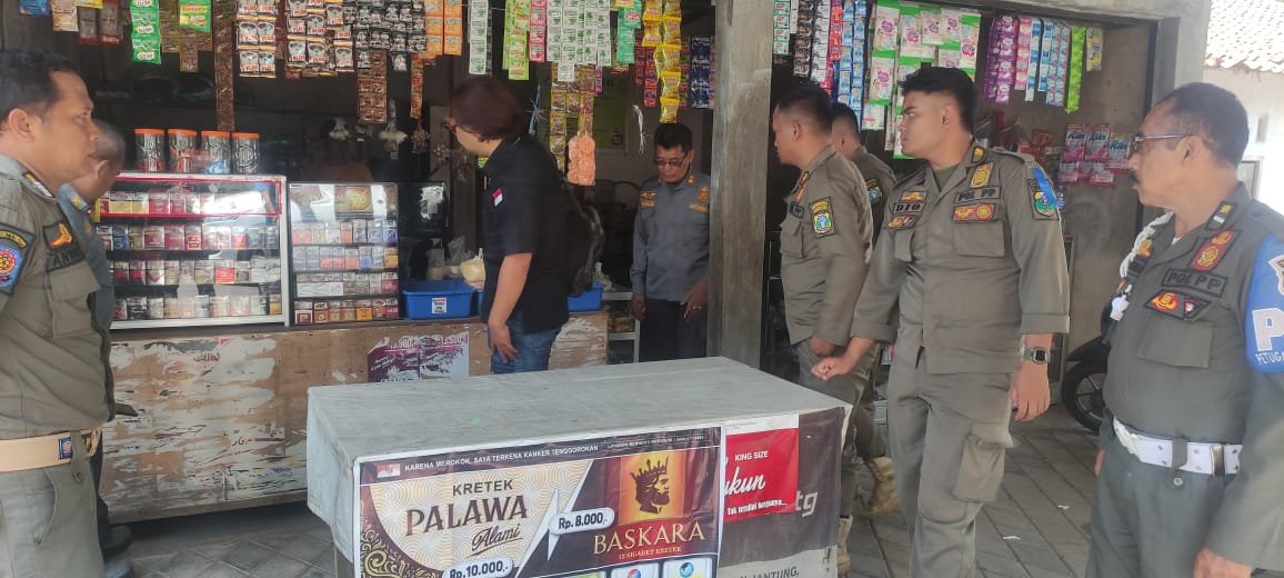 Satpol PP Bondowoso Berantas Peredaran Rokok Ilegal hingga Pelosok Desa